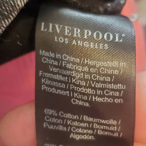 Liverpool BLACKl Denim Vest. NWT LARGE. Denim Vest - Picture 9 of 10